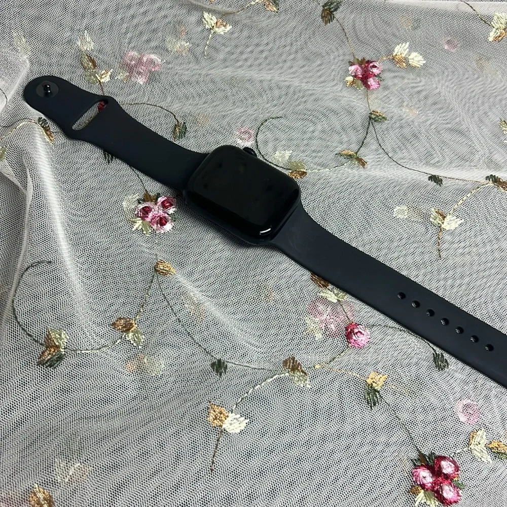 Apple Watch Series 7 45mm with cellular bundle with bands